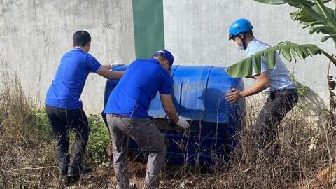 Trạm Y tế phường Nghĩa Trung tổ chức ra quân diệt lăng quăng bọ gậy